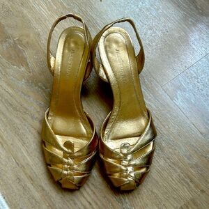 Jill Stuart gold metallic sling back wedges